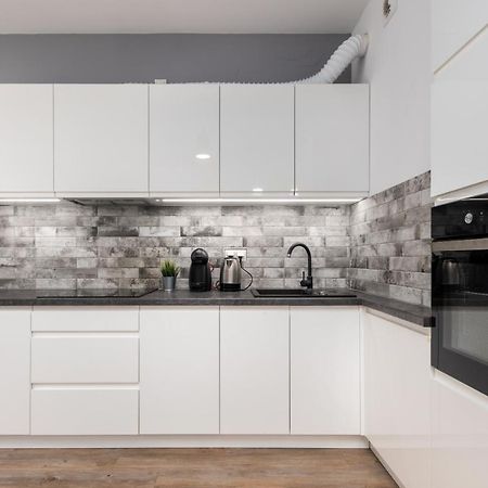 Rakowska 14A 1 Bedroom By Homeprime วอร์ซอ ภายนอก รูปภาพ